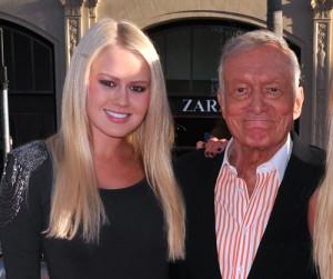 2011__06__Hugh_Hefner_Anna_Berglund_June24news 300×257.jpg