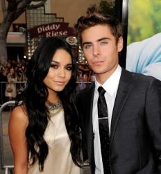 2010__12__Vanessa_Hudgens_Zac_Efron_Dec6newsnea 232×300.jpg
