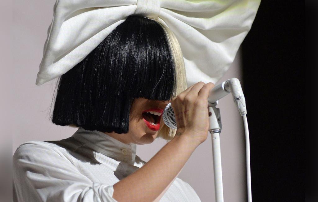 Sia Thanks Fans For Helping Her Stay Sober After Dog Dies