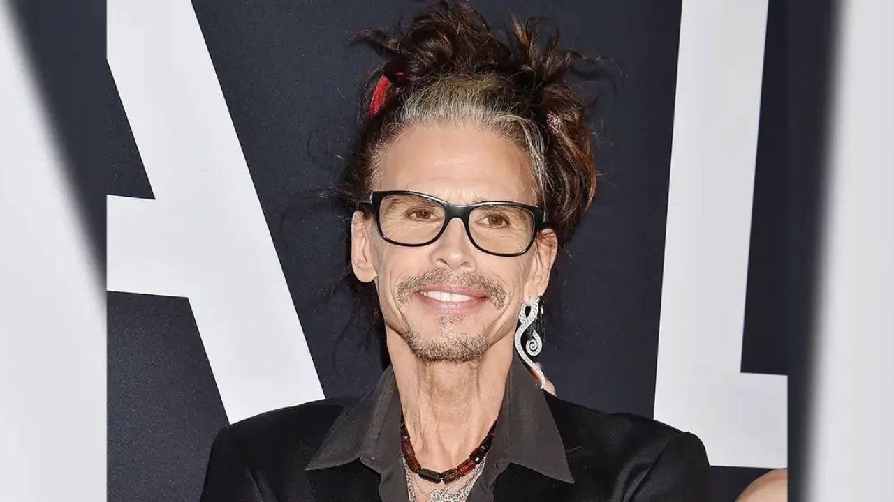 Image of Steven Tyler admitted to meeting Julia Holcomb through Pennie.