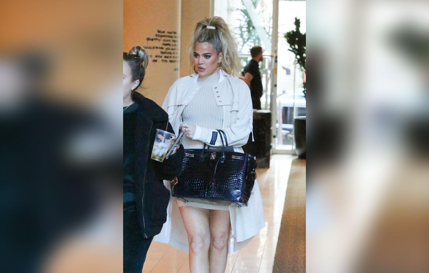 pregnant khloe kardashian give birth soon 04