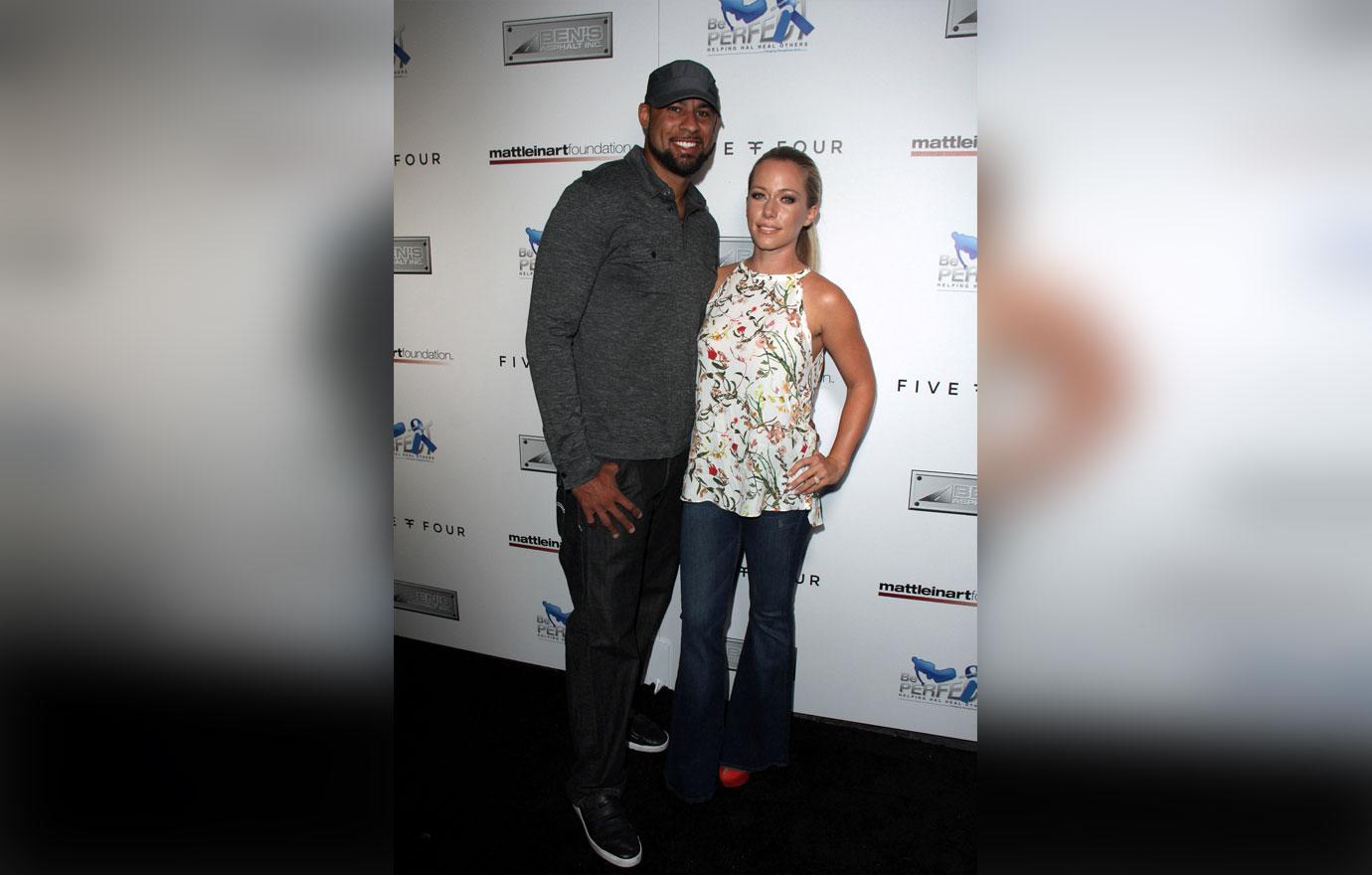 kendra wilkinson hank baskett not speaking impending split 02