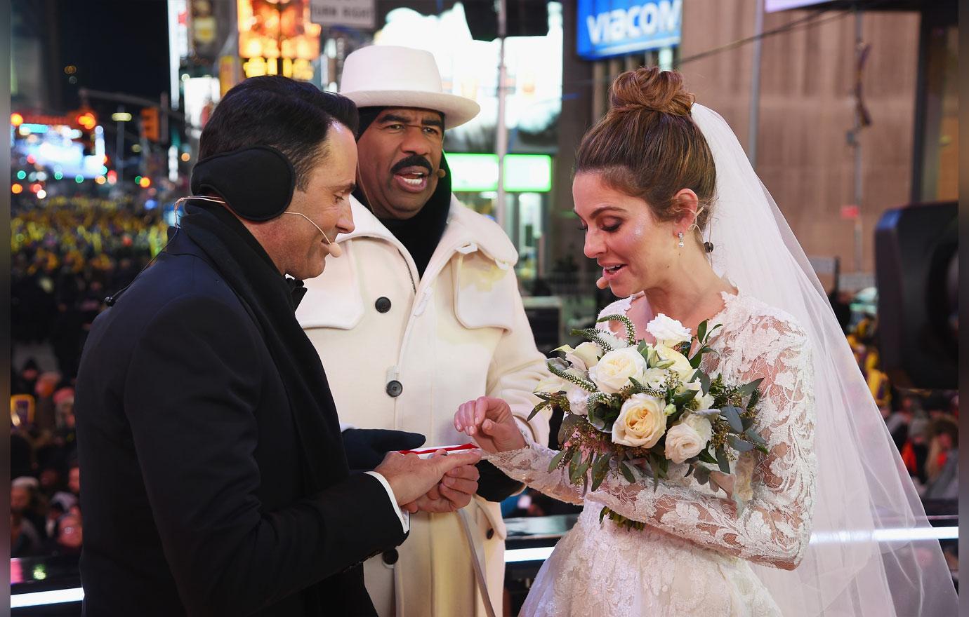 Maria menounos married nye times square 4