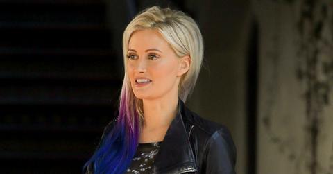 Holly Madison Blonde Blue Hair Amid Hugh Hefner Death Photos hero