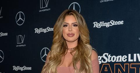Brielle Biermann On Red Carpet Single Split Boyfriend Justin Hooper