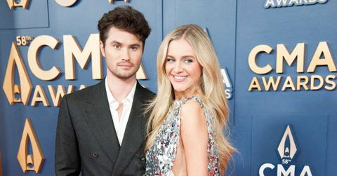 image of Chase Stokes and Kelsea Ballerini are back together.