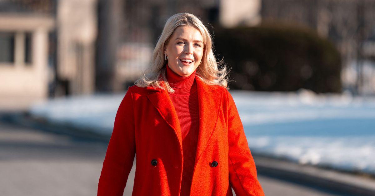 image of Karoline Leavitt reposted a CBS News article about detained immigrants.