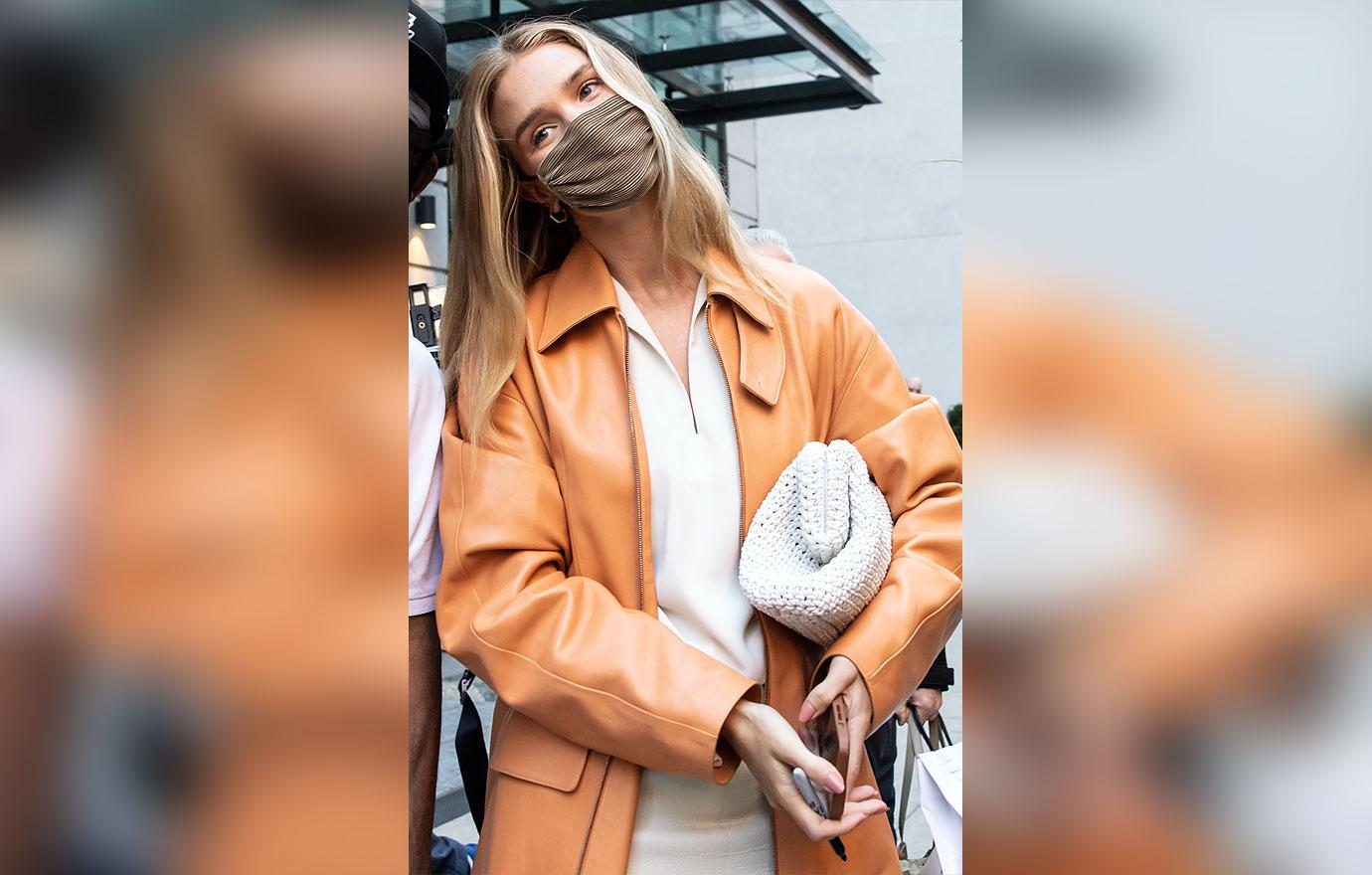 rosie huntington whiteley looks chic as she steps out in nyc