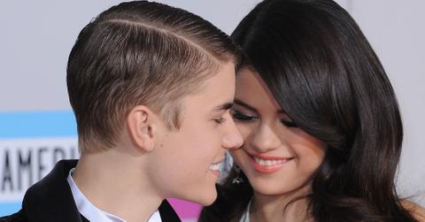 2011 American Music Awards – Arrivals