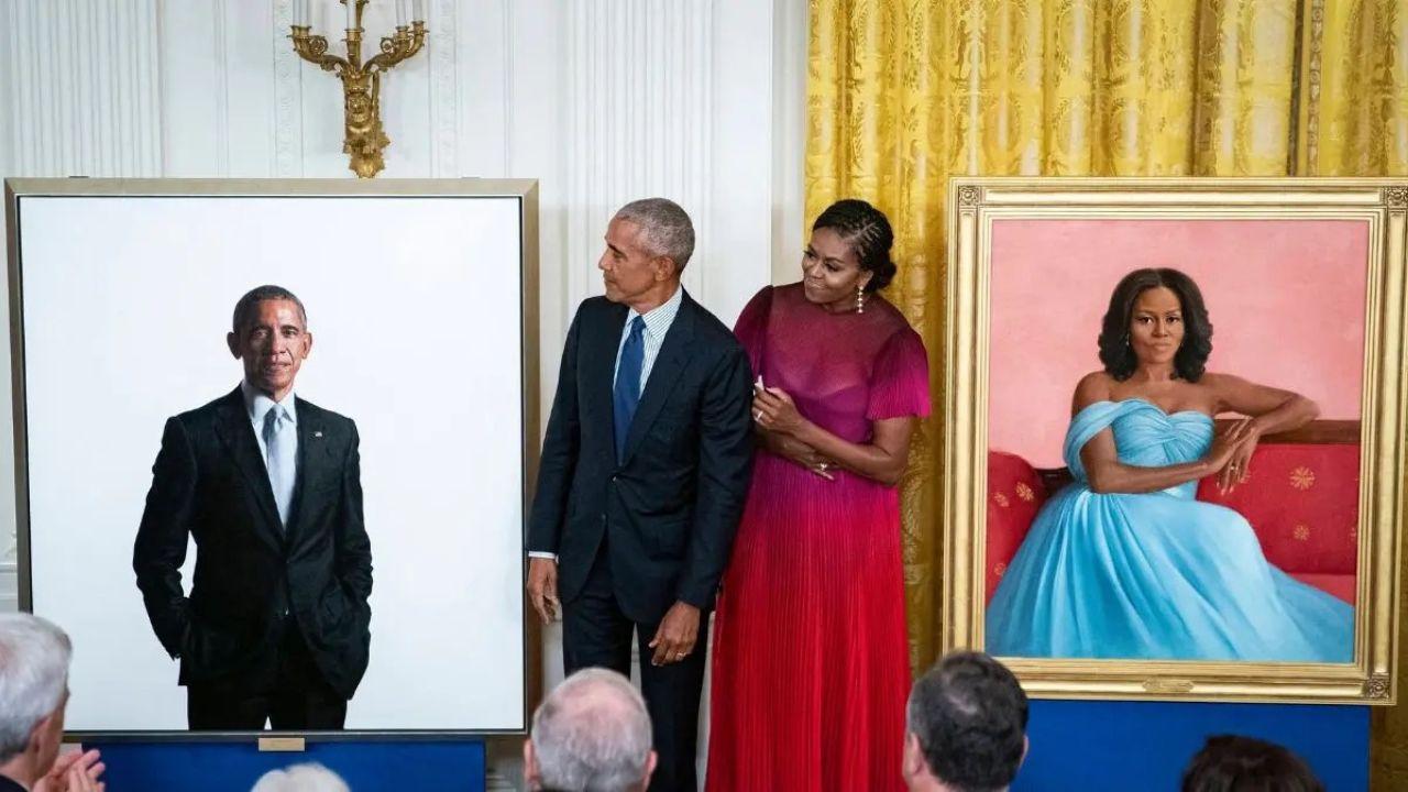 image of Barack and Michelle Obama dog