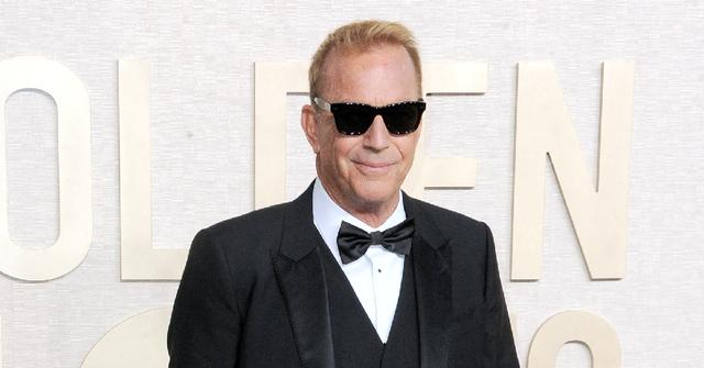 kevin costner clueless wife christine baumgartner romance neighbor