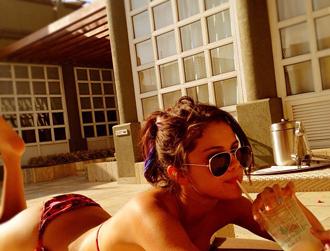 Selena gomez march5ned.jpg