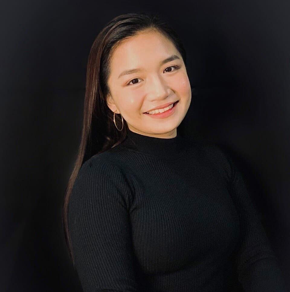 Ghislaine Maxwell Smells Like 'Armpits' in Prison, Claims Inmate