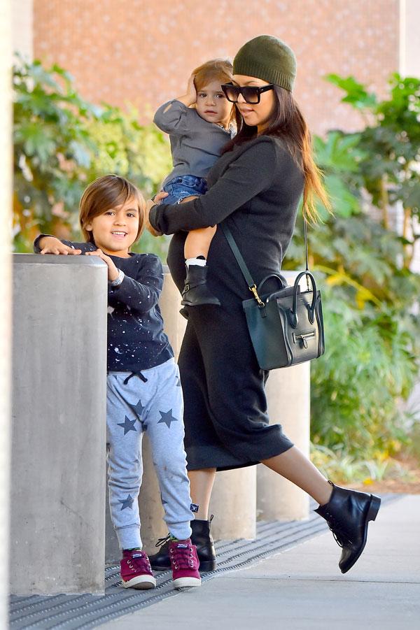 Kourtney kardashian mason penelope