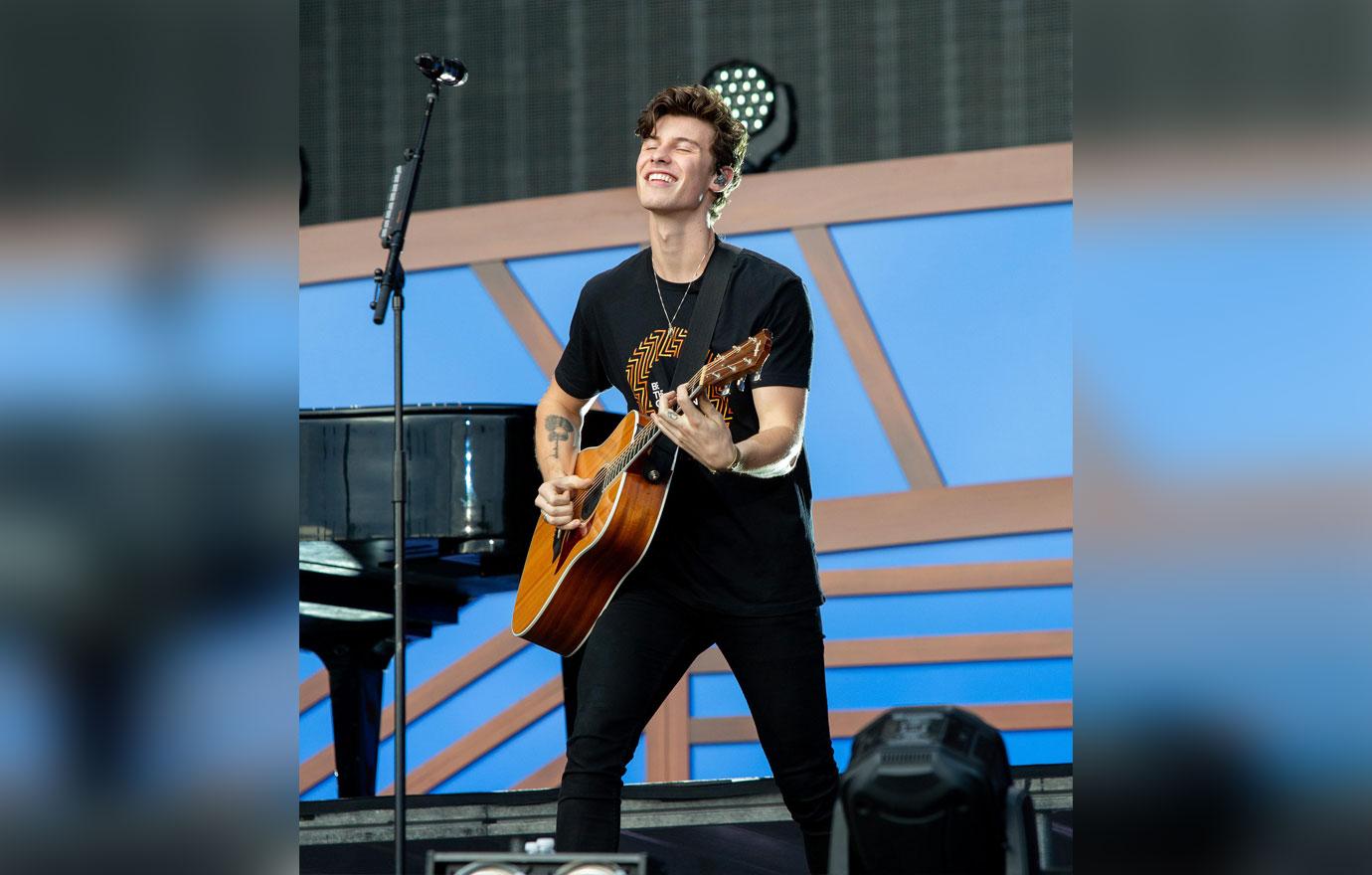 Shawn onstage