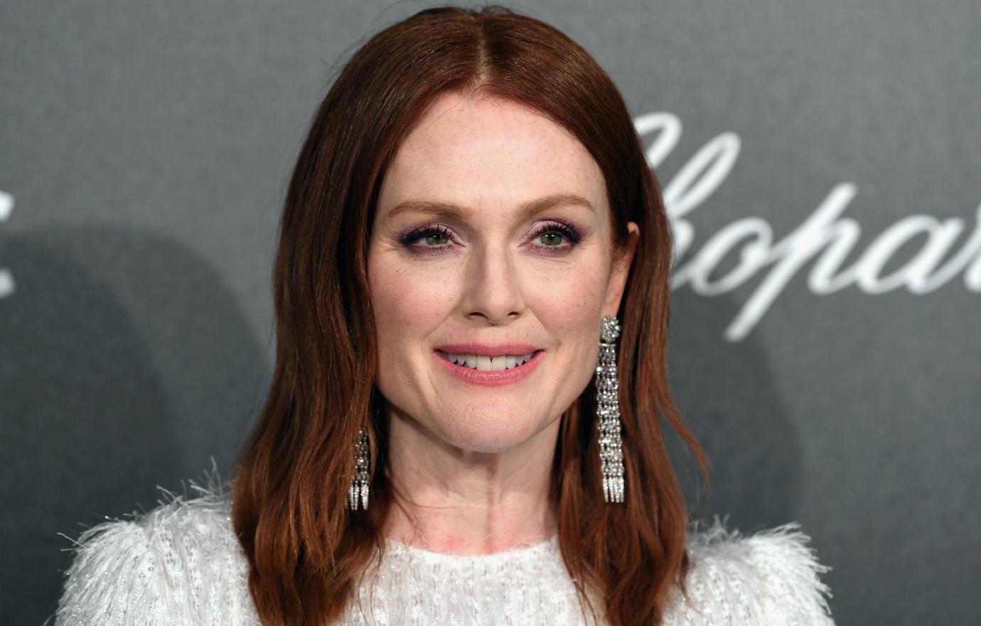 Julianne moore celebrity atheists