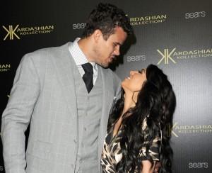 2011__08__Kim Kardashian Kris Humphries Aug24newsbt 300&#215;244.jpg