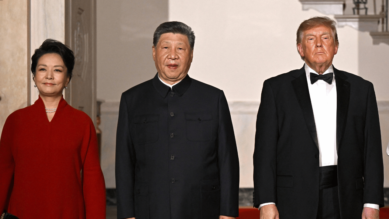 photo of Donald Trump invited President Xi, Madam Peng and other dinner guests to see the White House ballroom construction.