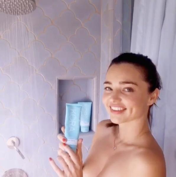 Miranda kerr naked 04