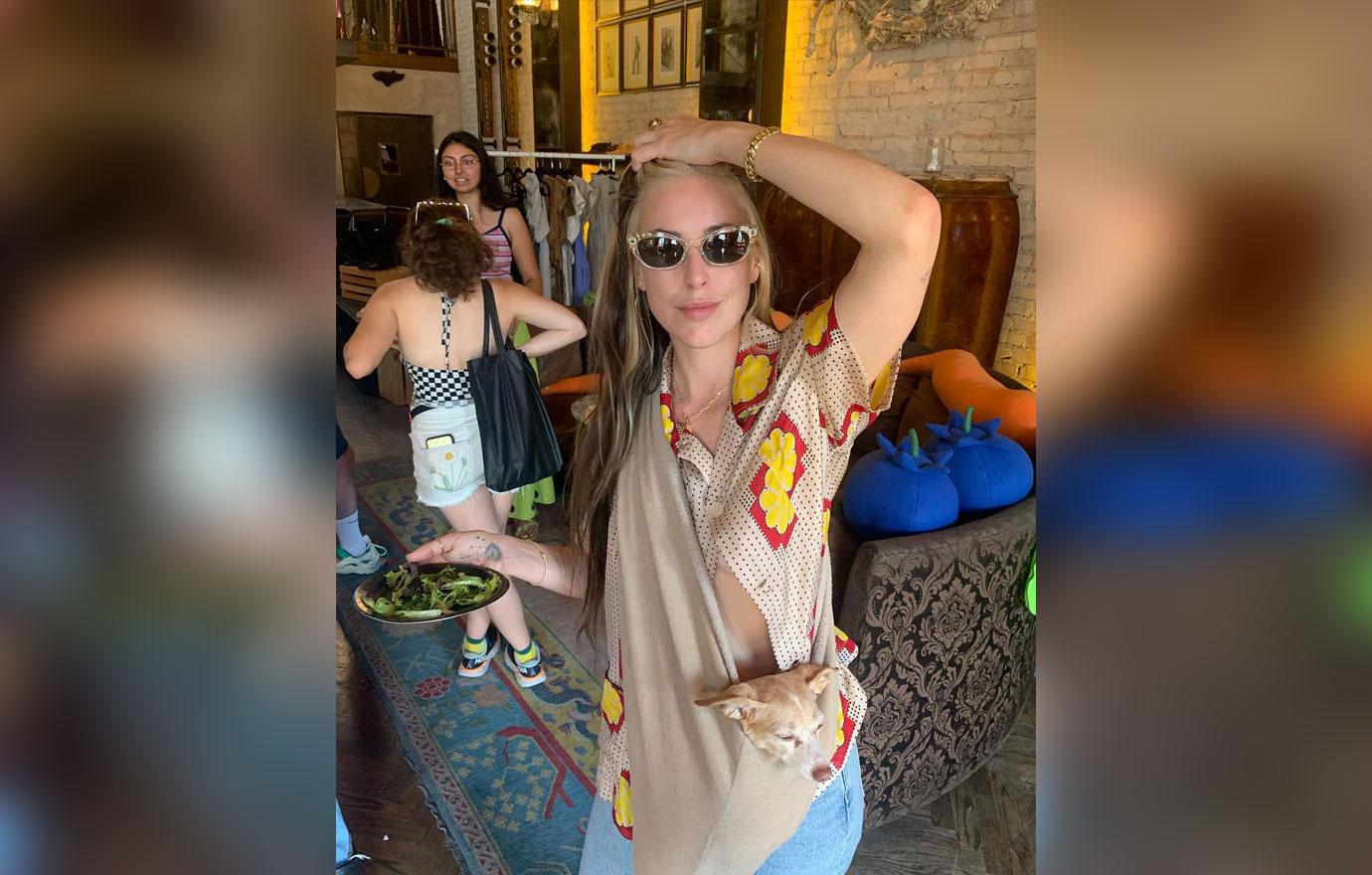 scout willis offers rare glimpse of boyfriend jake lele during lavish getaway