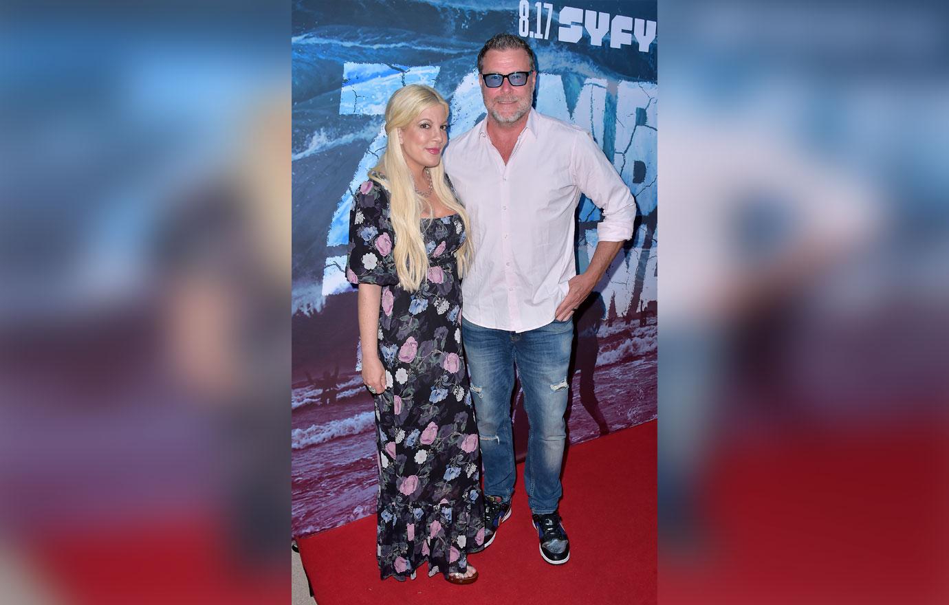 tori spelling posts quote living in a world that is constantly trying to crush you dean mcdermott is not wearing his ring