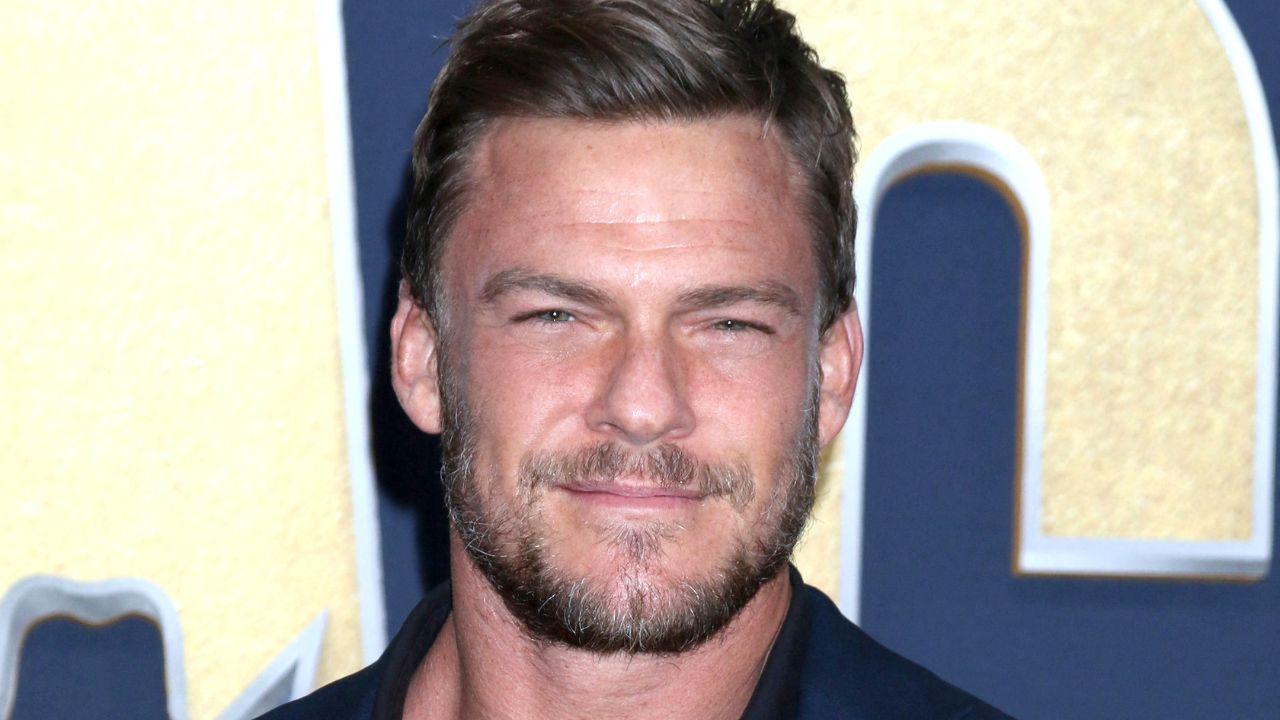 Image of Alan Ritchson.