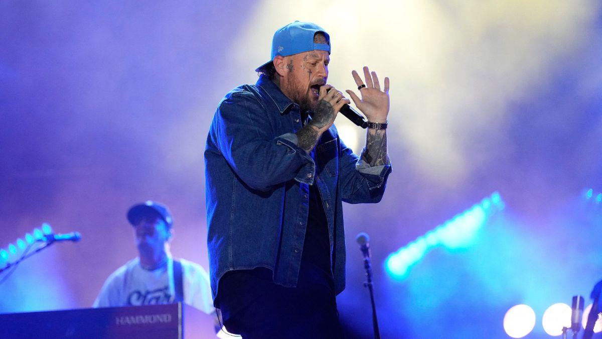 Photo of Jelly Roll was spotted without his wedding ring while performing at 2026 CMA Fest on June 6.