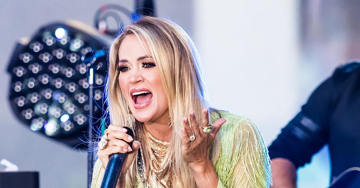 Carrie Underwood Falls Offstage At Carolina Country Music Fest