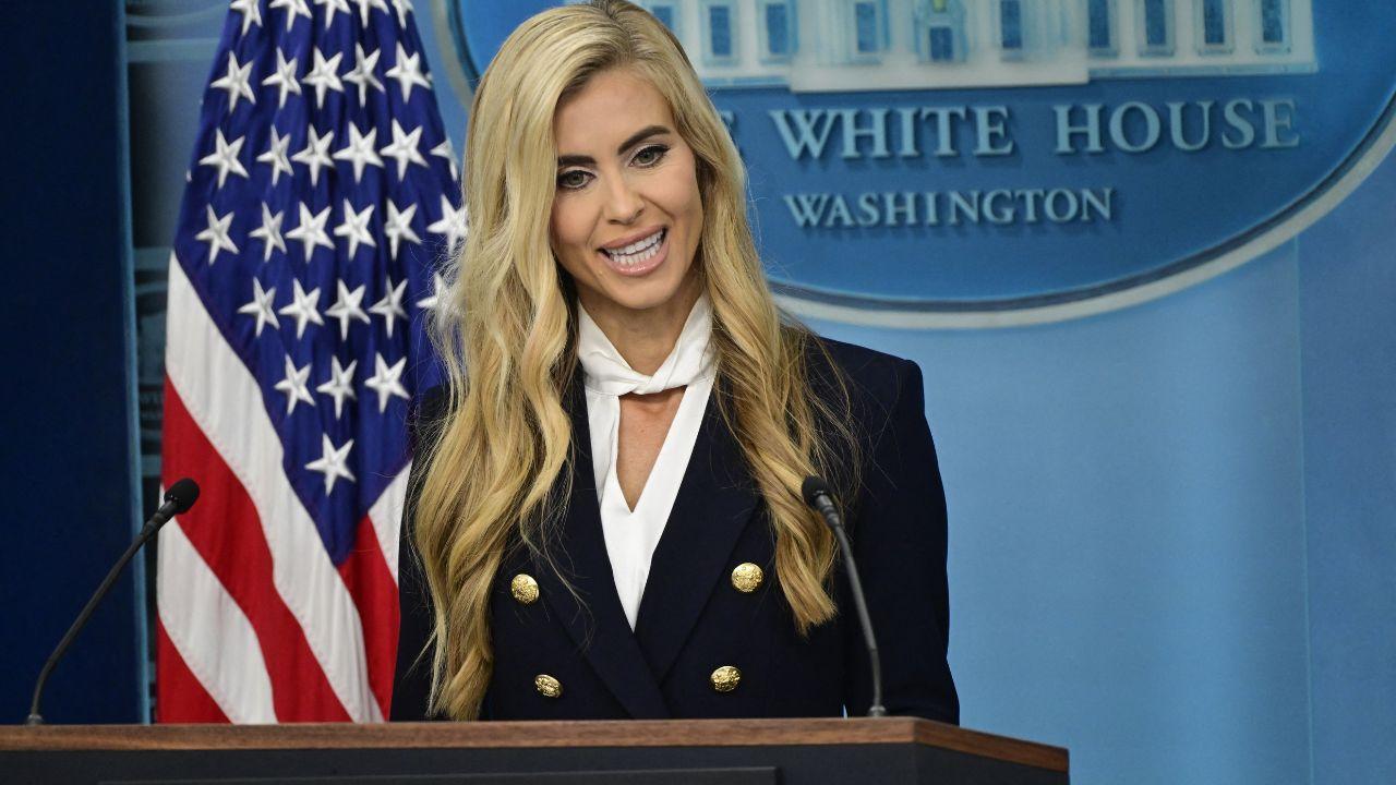 Photo of White House officials are reportedly seething at Zacharia's job performance.