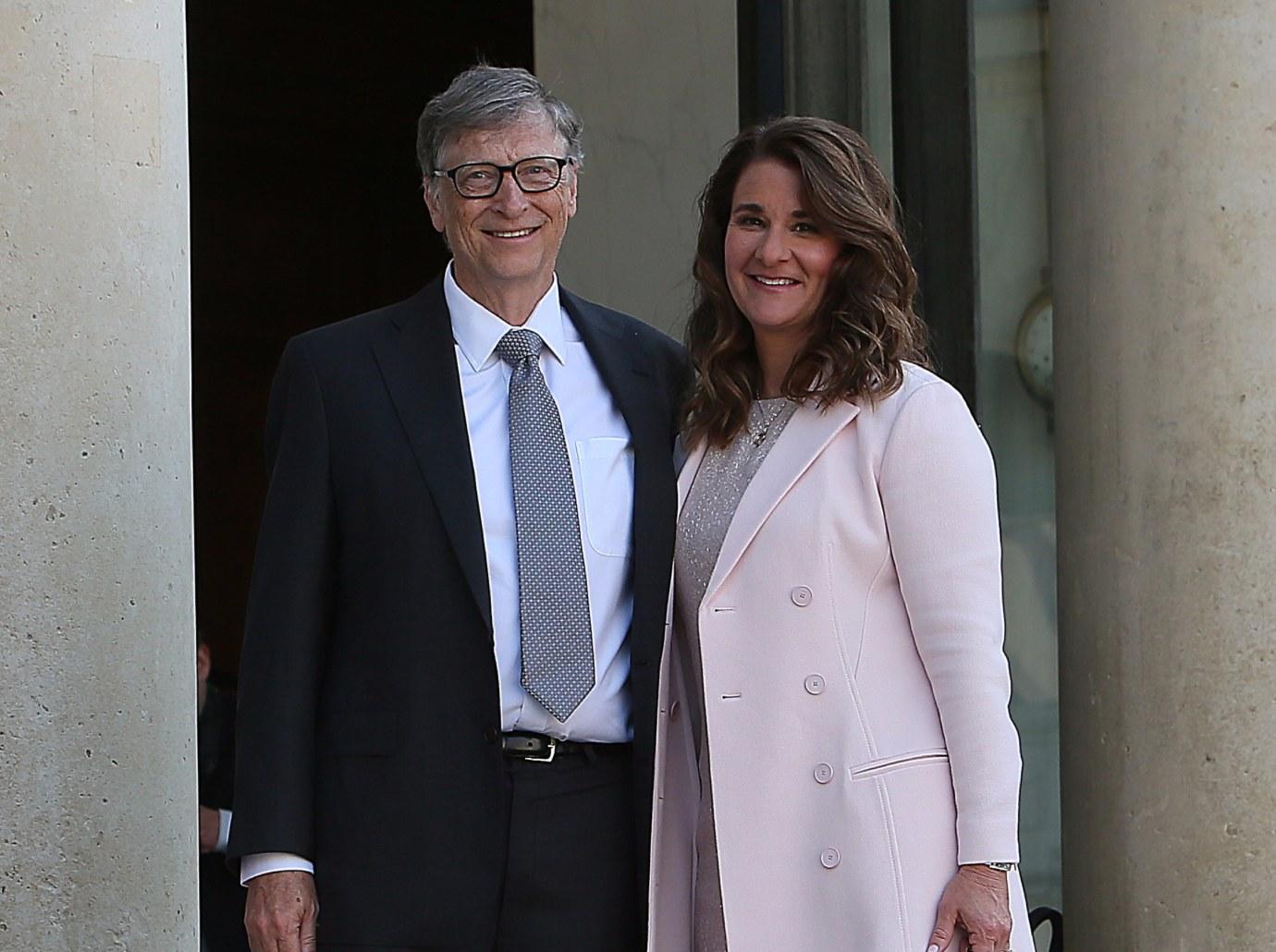 bill gates dating longtime pal paula hurd year