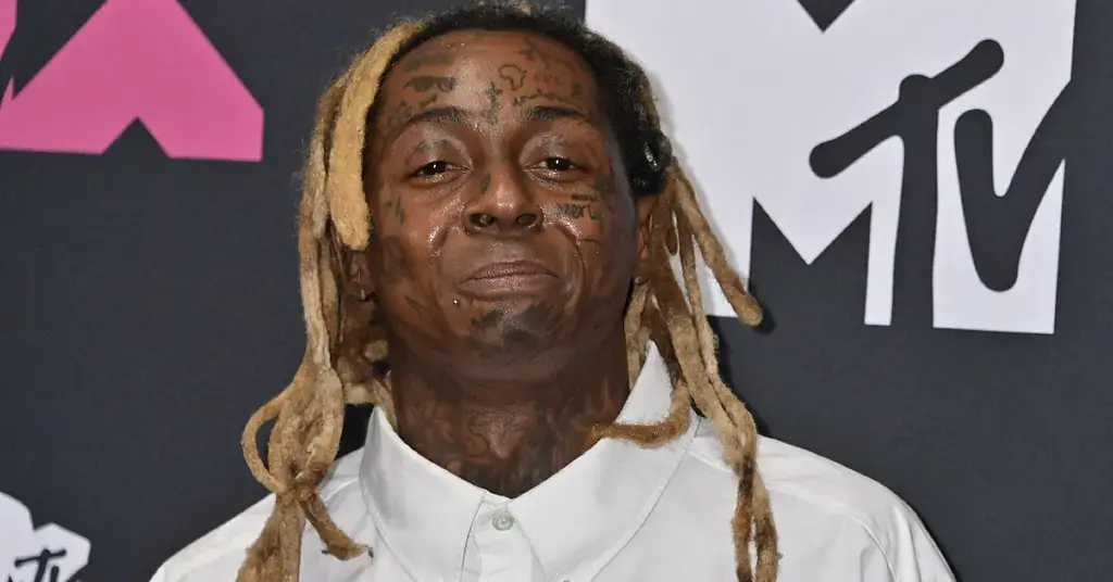 lil wayne donald trump after facing backlash  photo op president