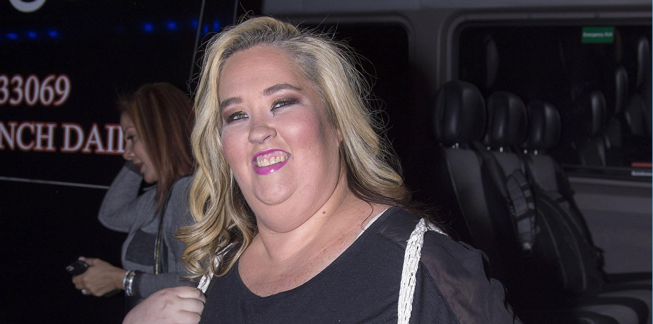 Mama June Makes An Appearence At The Crazy Horse Strip Club