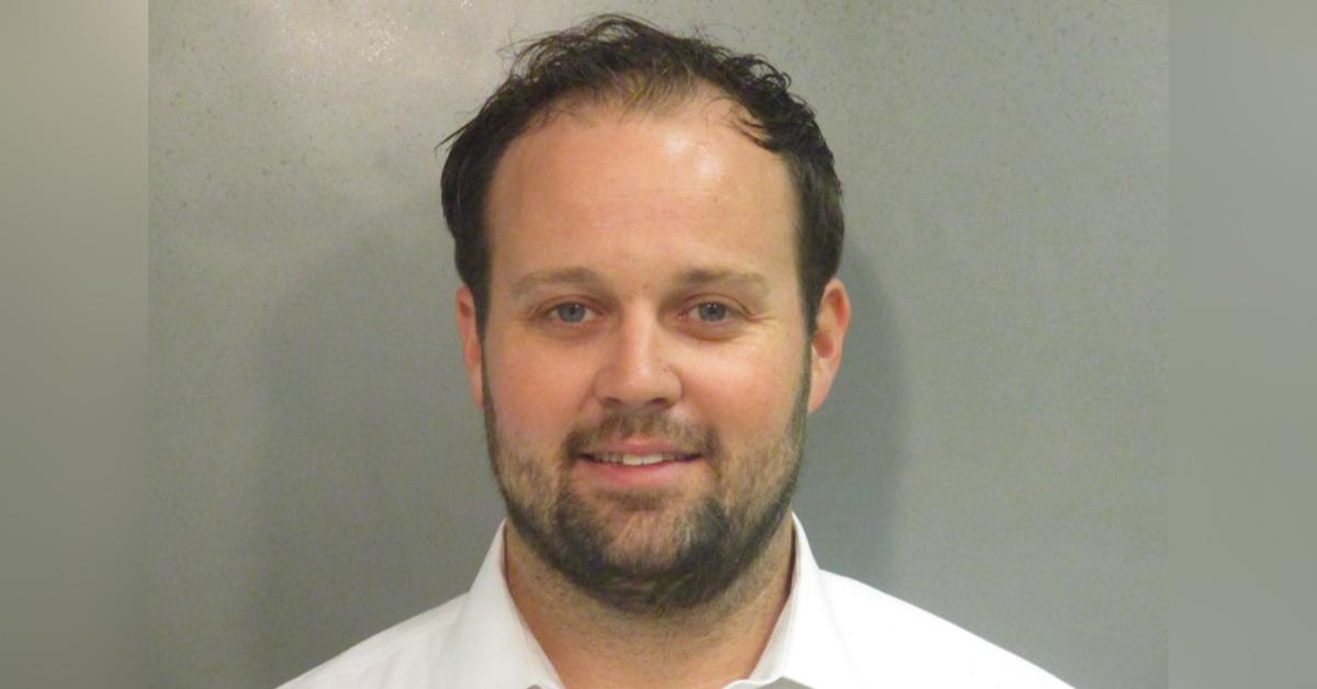 josh duggar flashes smile mug shot guilty verdict two counts child pornography trial pp