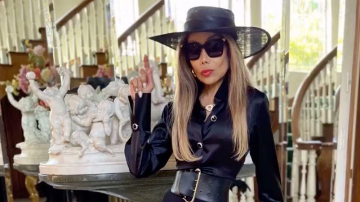 Image of The award-winning songwriter shared new photos of her thin physique.