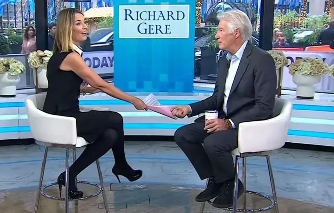 richard gere flips off savannah guthrie