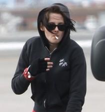 2010__01__Kristen_Stewart_Utah_JAN26news 211×225.jpg