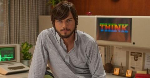 Ashton Kutcher Plays Steve Jobs