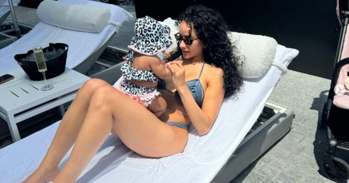 Photo of Keeta Hill and her daughter