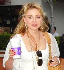 2010__01__wenn_caseyjohnson 208×225.jpg