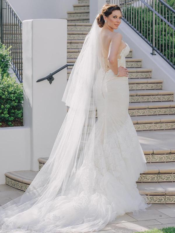 Lauren kitt carter wedding dress