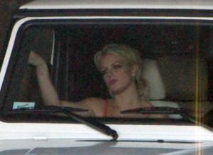 2010__05__6_Spears_Britney_051910 300×218.jpg