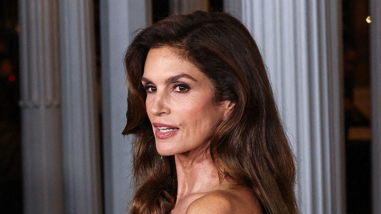 cindy crawford net worth inside the supermodel fortune