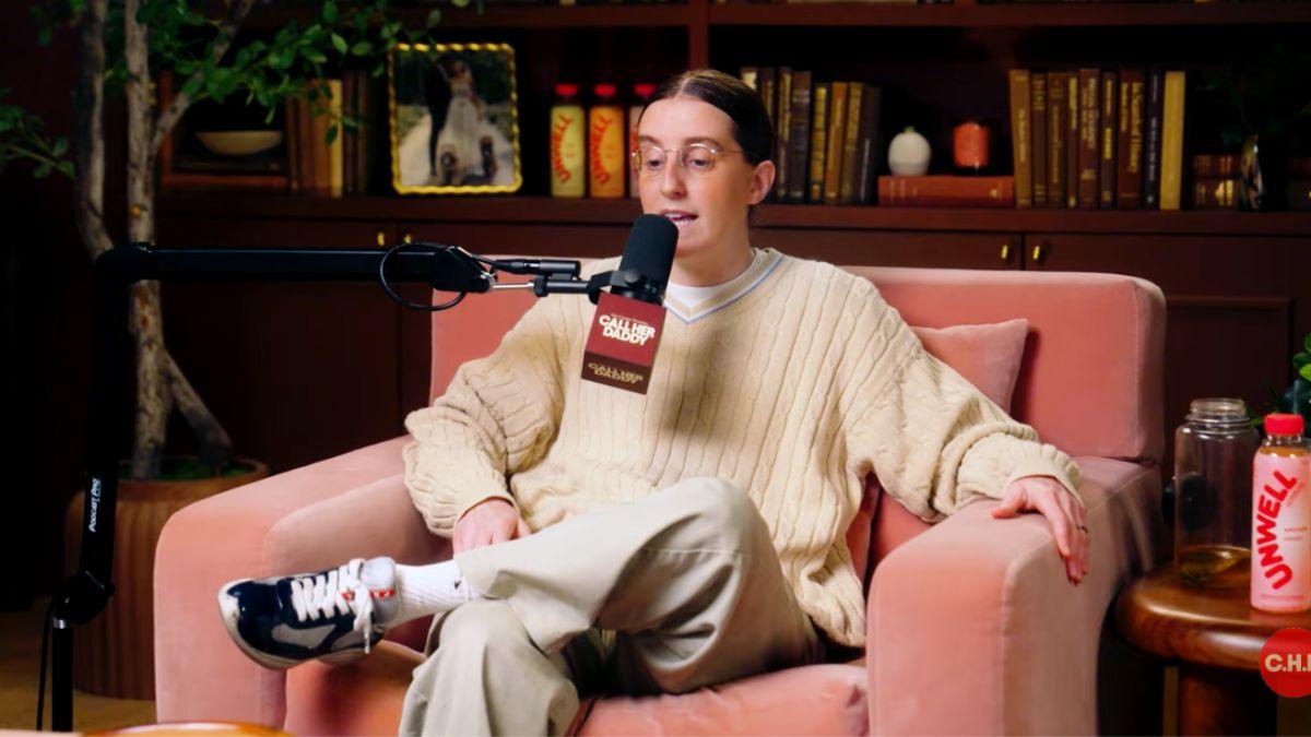 Photo of Comedian Robby Hoffman believes DJ Khaled 'is gay' because he won't go down on his wife.