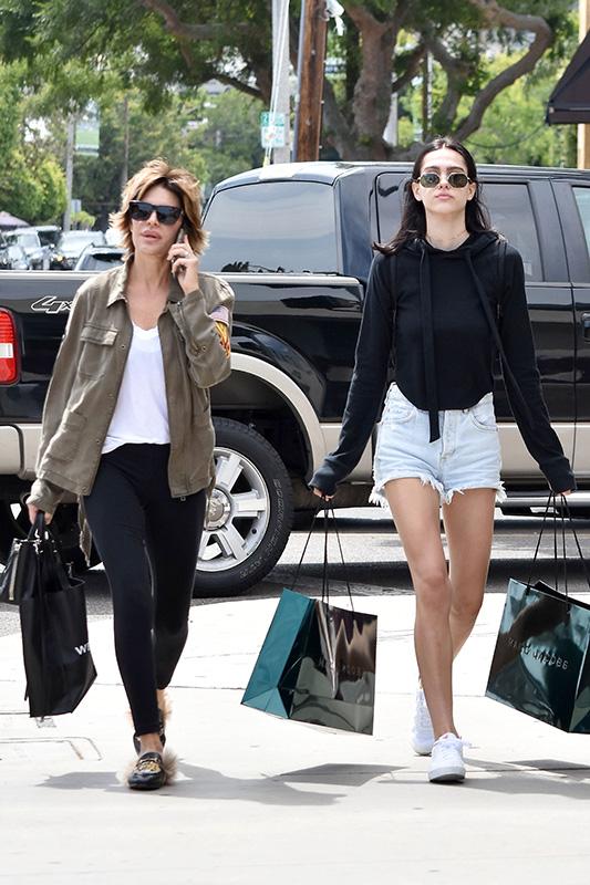 Lisa Rinna and Amelia Hamlin go on a shopping spree