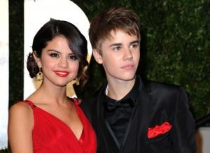 2011__03__Selena_Gomez_Justin_Bieber_March15newsnea 300×219.jpg