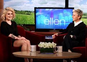 2010__09__Kelly_Osbourne_Ellen_Sept23 300×213.jpg