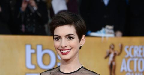 Ok_1 27 13_anne hathaway sag_main.jpg