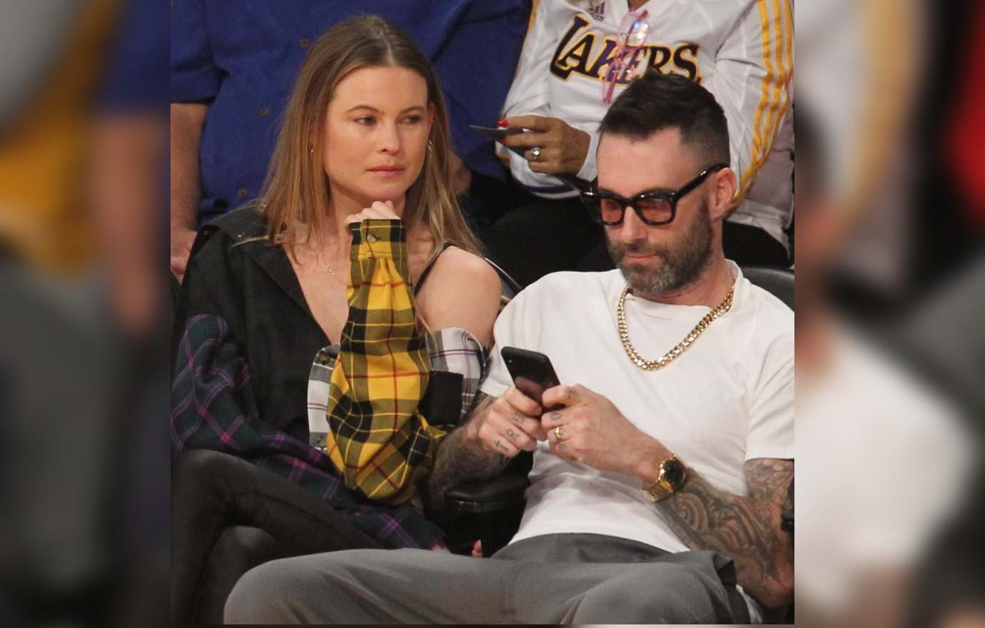 adam levine texting