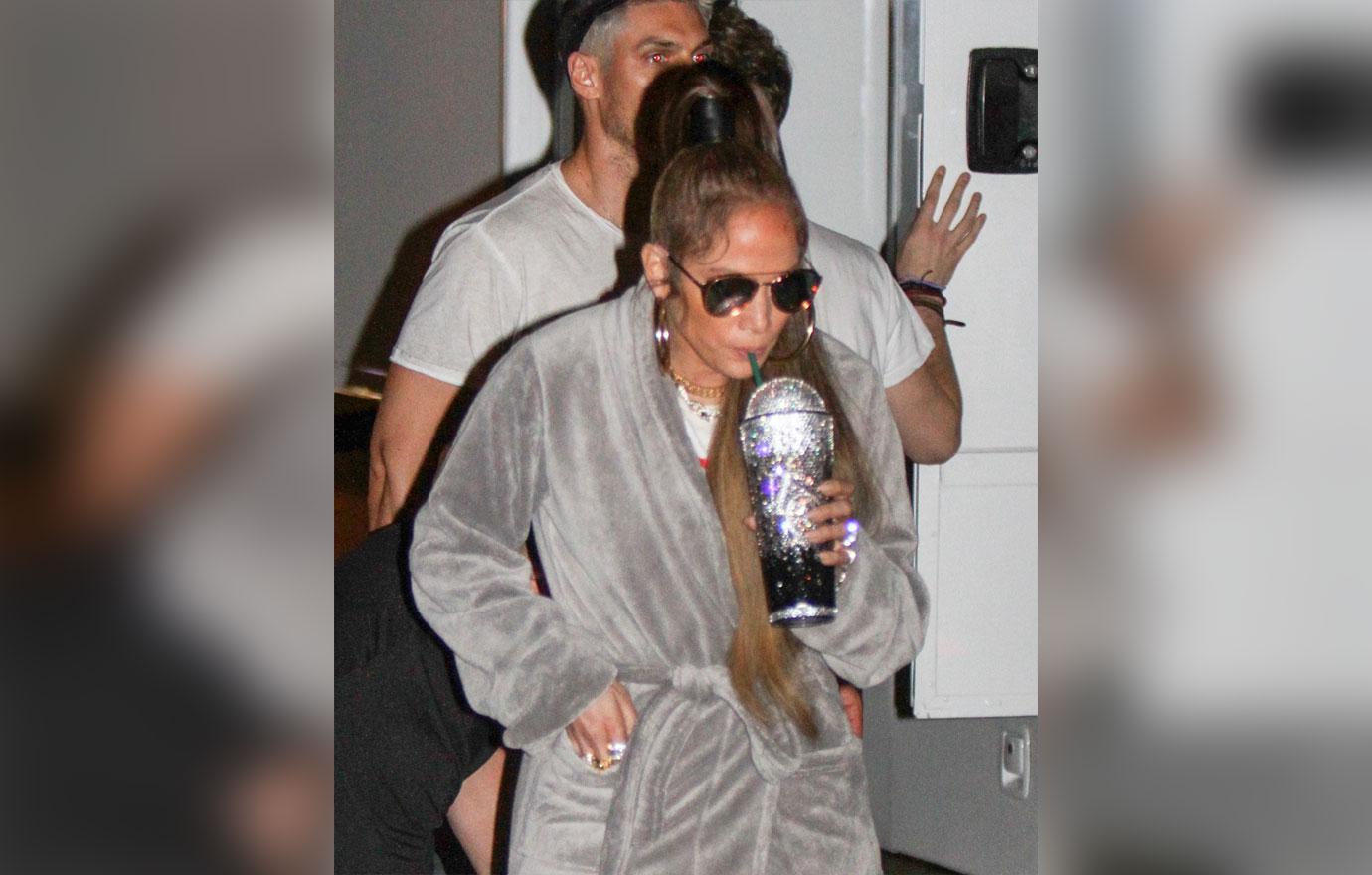 How Much Water Does Jlo Drink