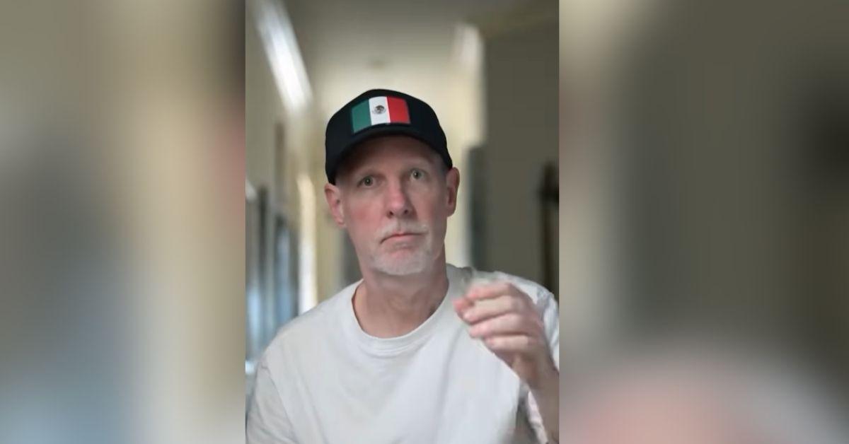 image of Tom Dumont, guitarist of No Doubt, publicly revealed that he was diagnosed with early-onset Parkinson’s disease several years ago.